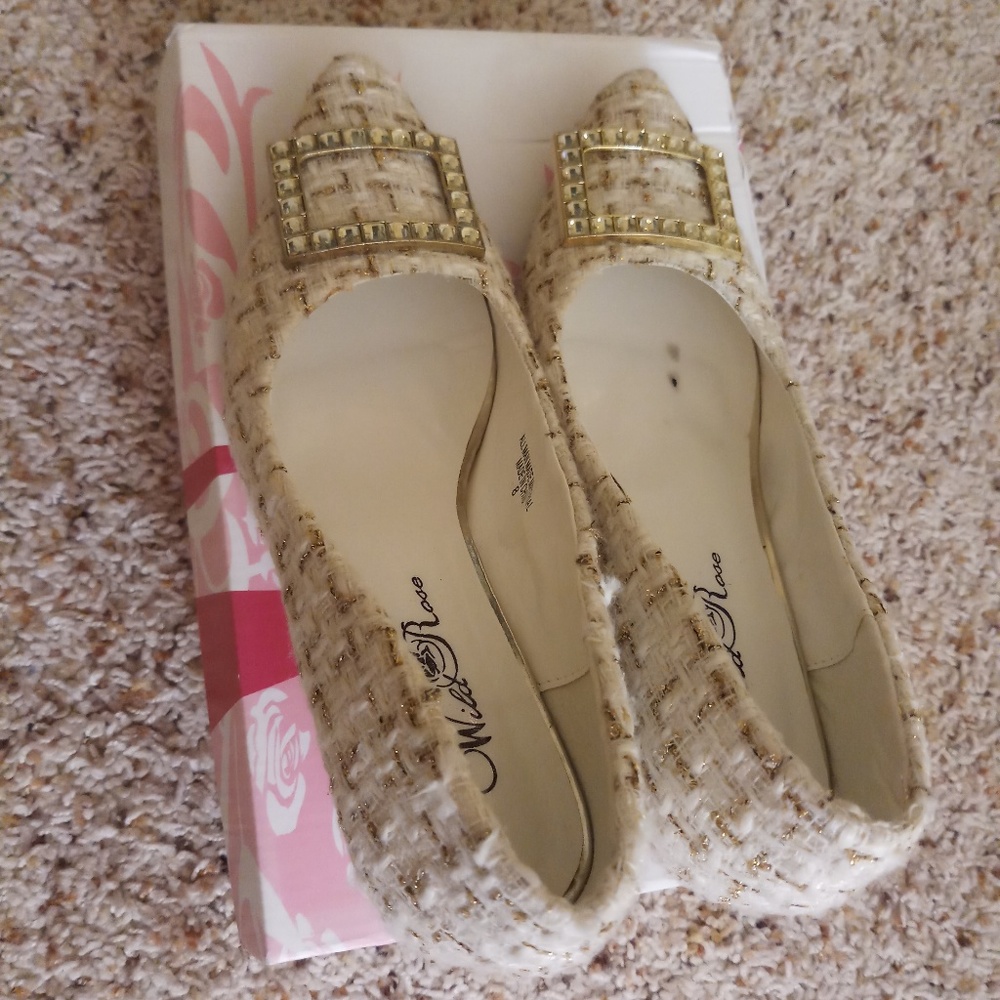 White heels - Picture 3 of 3